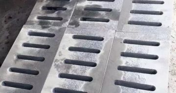 西安 芝麻灰石材沟盖板