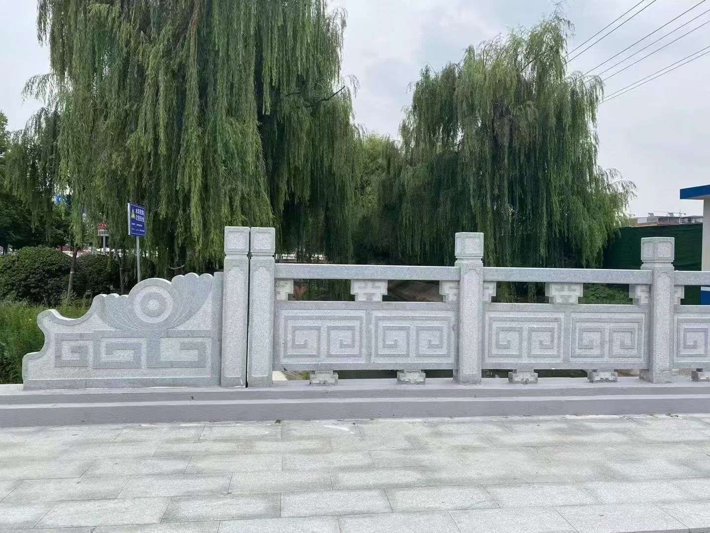 西安 芝麻灰桥栏杆、河道栏杆安装效果