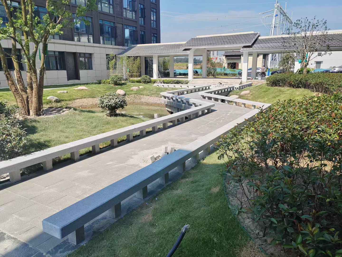 西安 芝麻灰小区坐凳&栏杆安装效果